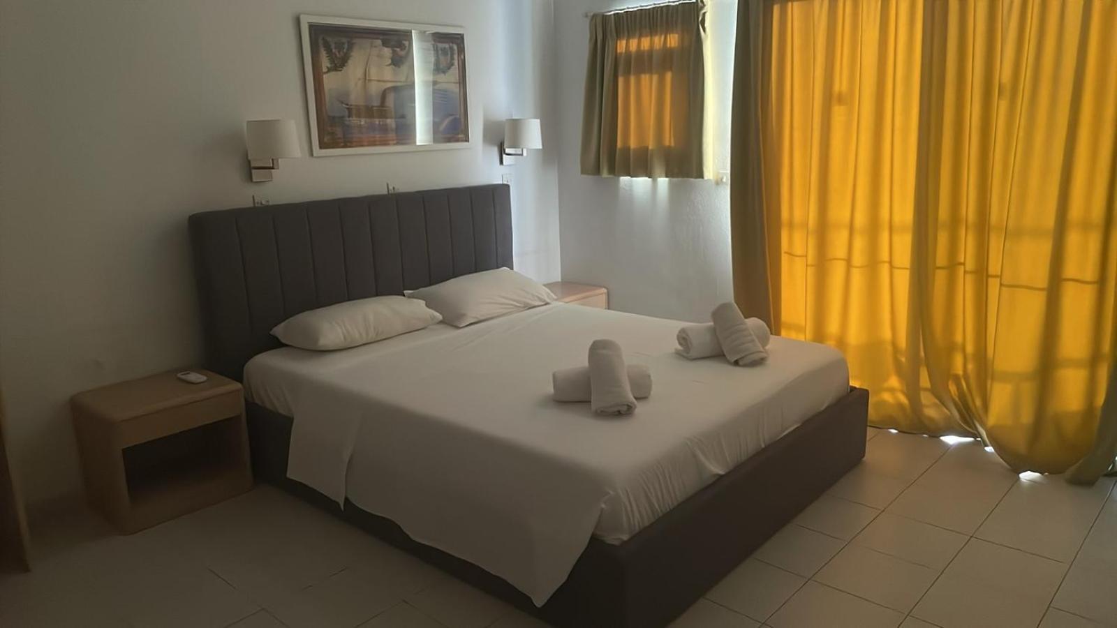 Aparthotel Blue Roses Ixia  Esterno foto